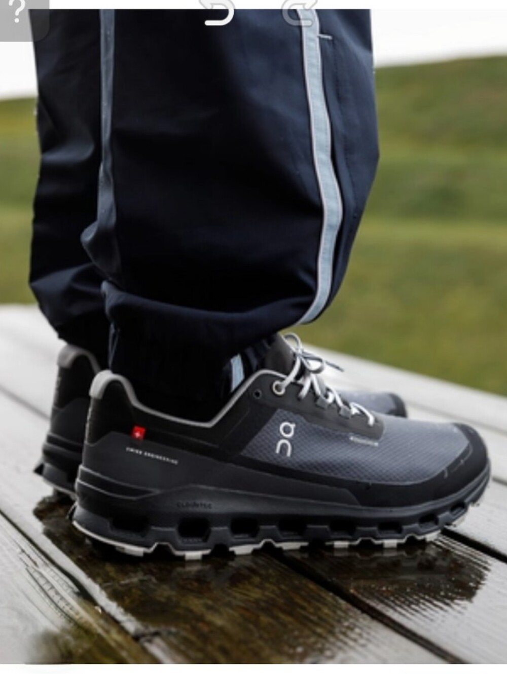On Running Men’s Athletic Shoes -Black. SIZE 8.5US, 42EU, 26.6cm